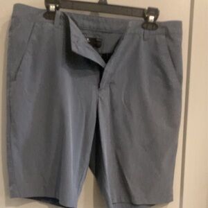 Men’s Oakley shorts